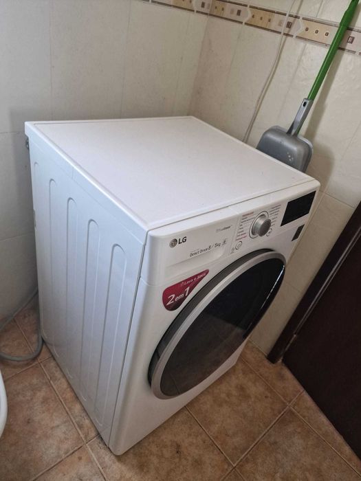 Eletrodomésticos (frigorifico, maquina de lavar e secar,micro ondas)