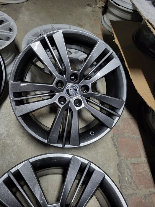 Felgi  18 5x112  Skoda  Octavia  Superb  karog  kodiag  vw golf 5.6.7