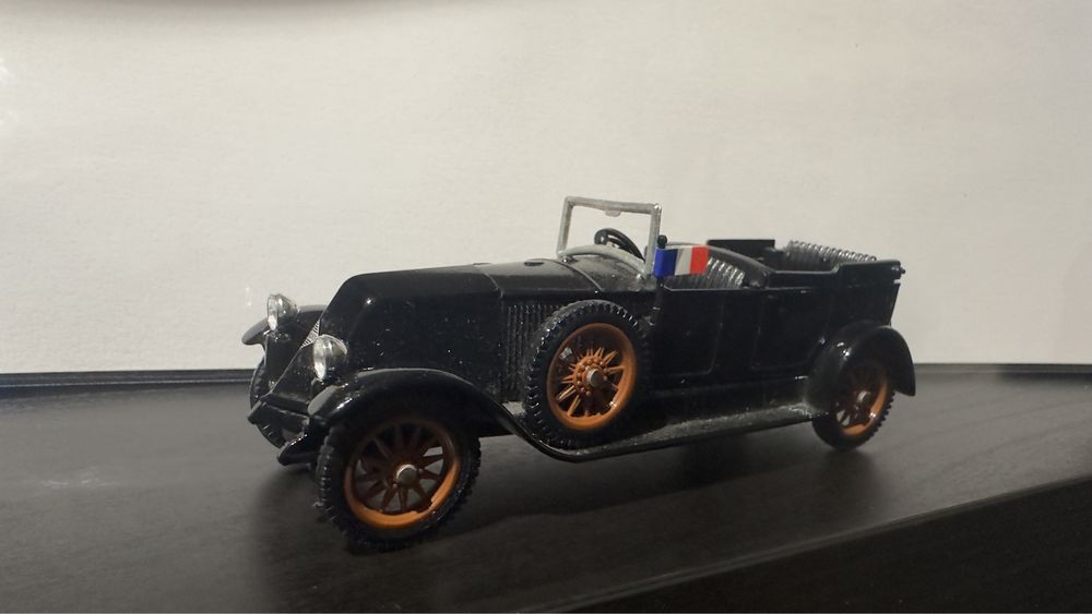 2 carros de colecao 1:43 Mercedes Benz / Renault 40CV