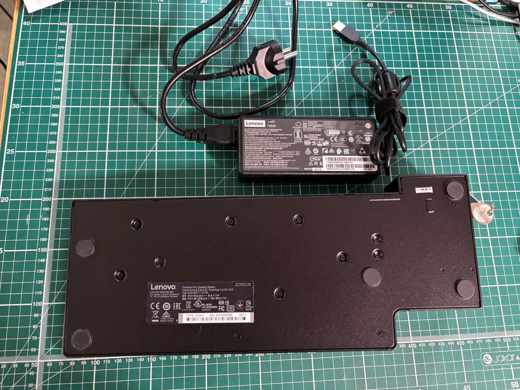 Doca Thinkpad Ultra Dock 40AH + Carregador 135Watts e Chaves