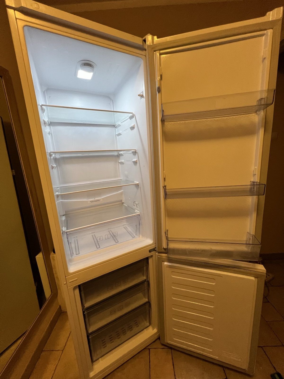 Lodówka Beko A++ w bardzo dobrym stanie