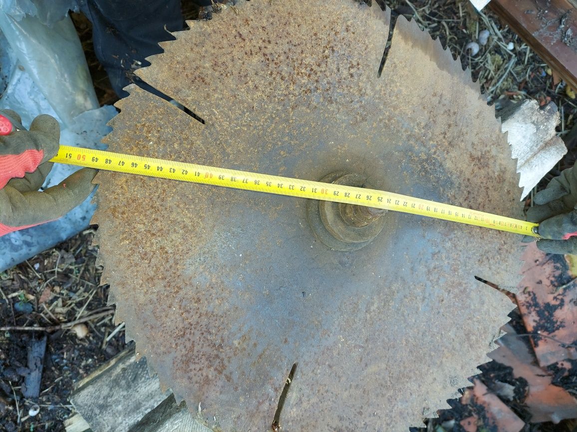 Wałek z tarczą,  pila do krajzegi średnica 40cm