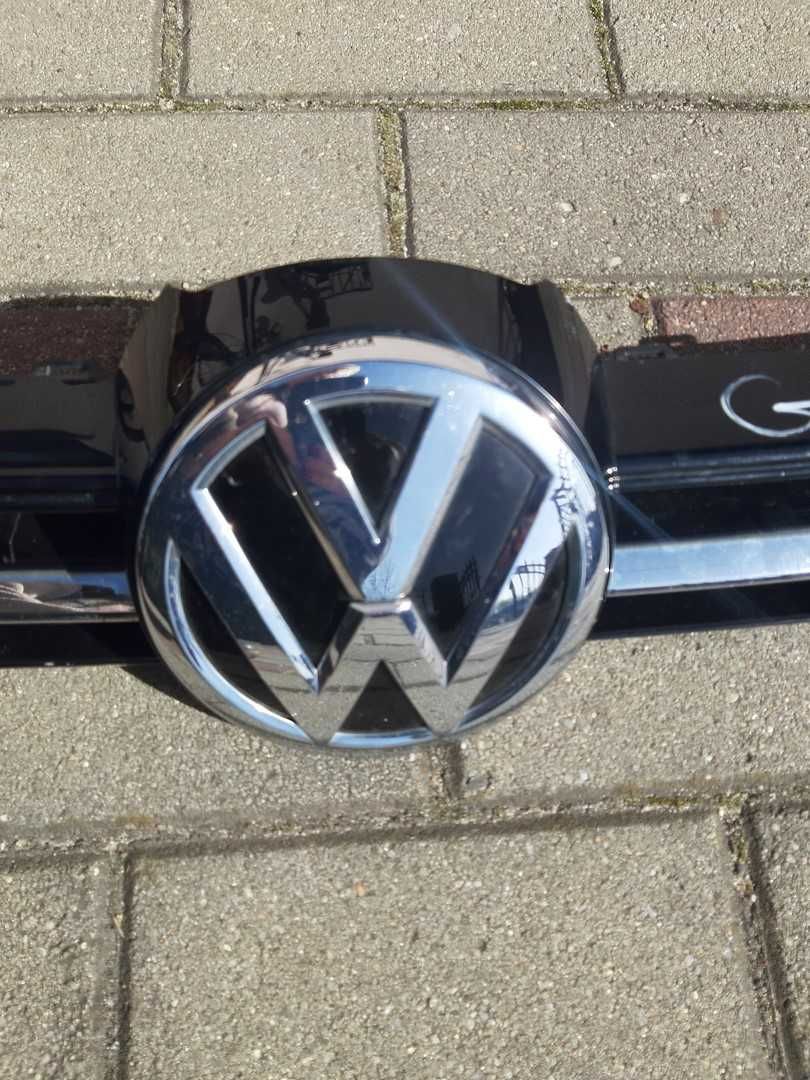 VW Golf VII atrapa grill