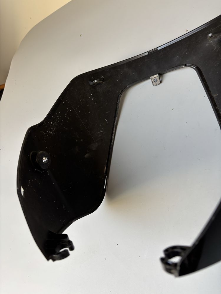 Osłona Reflektora Lampy Plastik SUZUKI VZR 1800