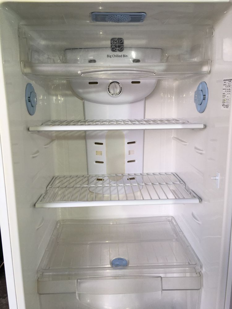 Холодильник Samsung с гарантией (сухая заморозка)