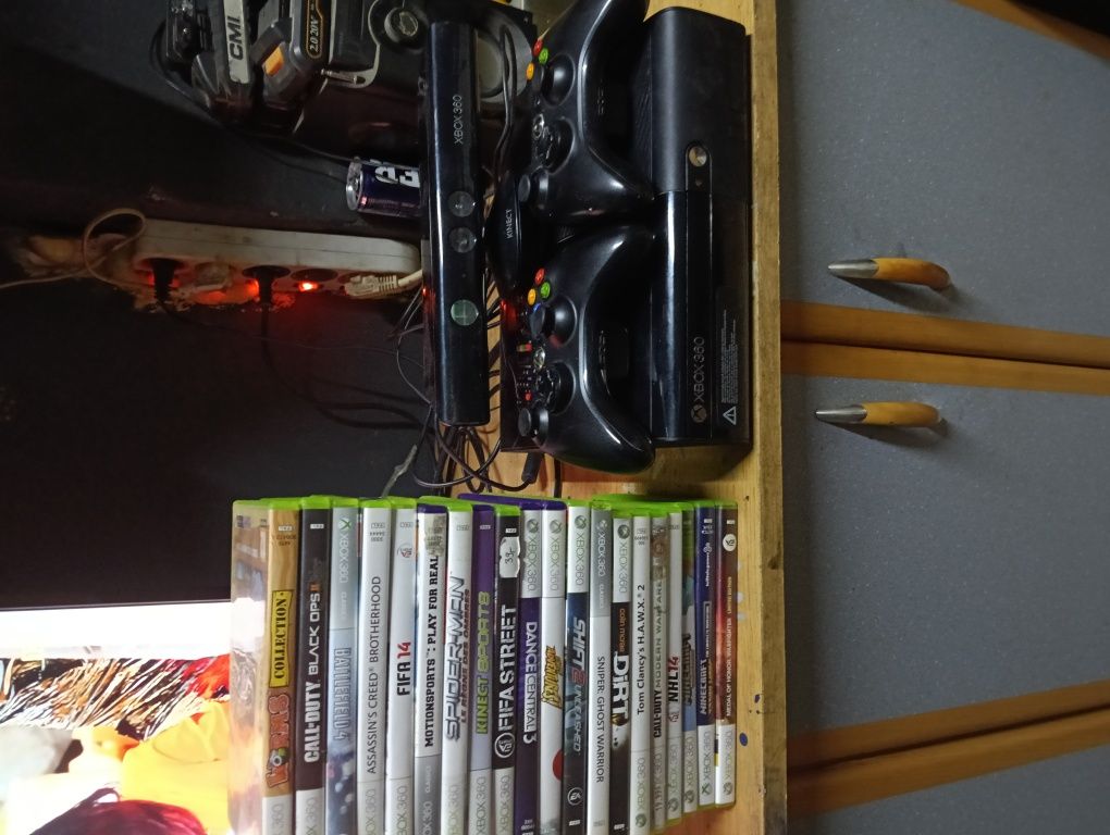 Sprzedam Xbox 360 cały zestaw z grami