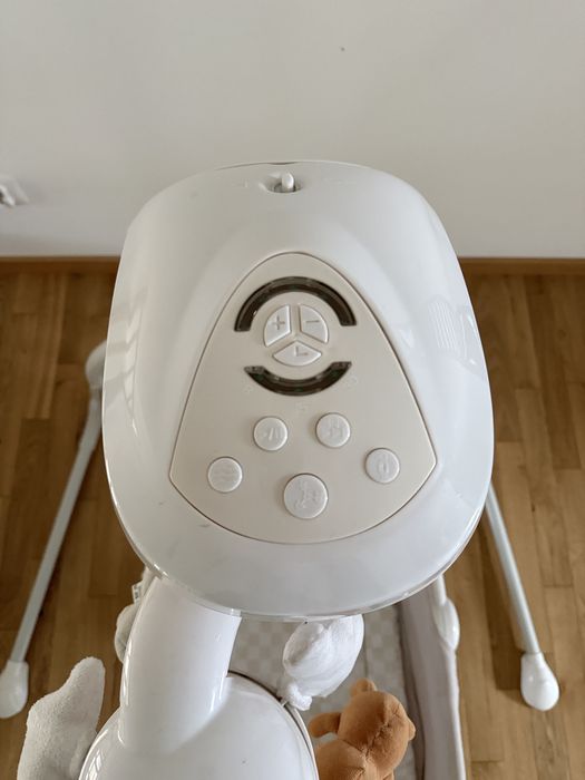 Leżaczek bujaczek Lionello Henny