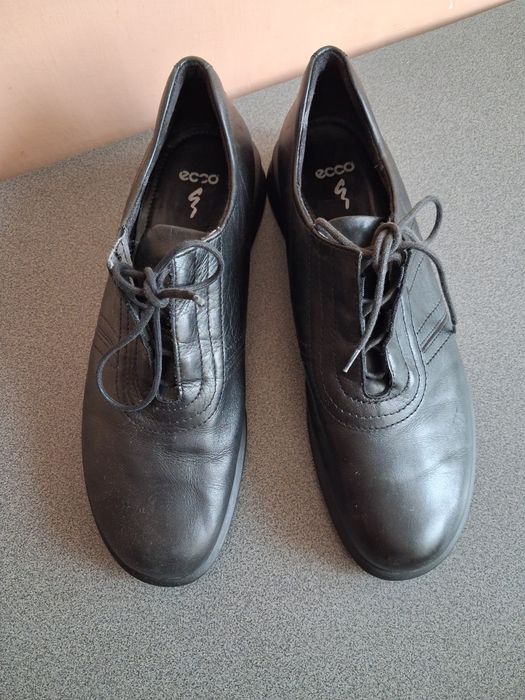 Ecco  шкіряні туфлі 41 р.