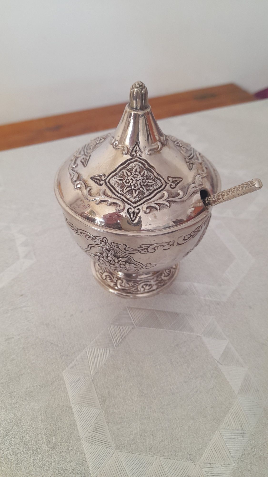 Cukierniczka z łyżeczką
