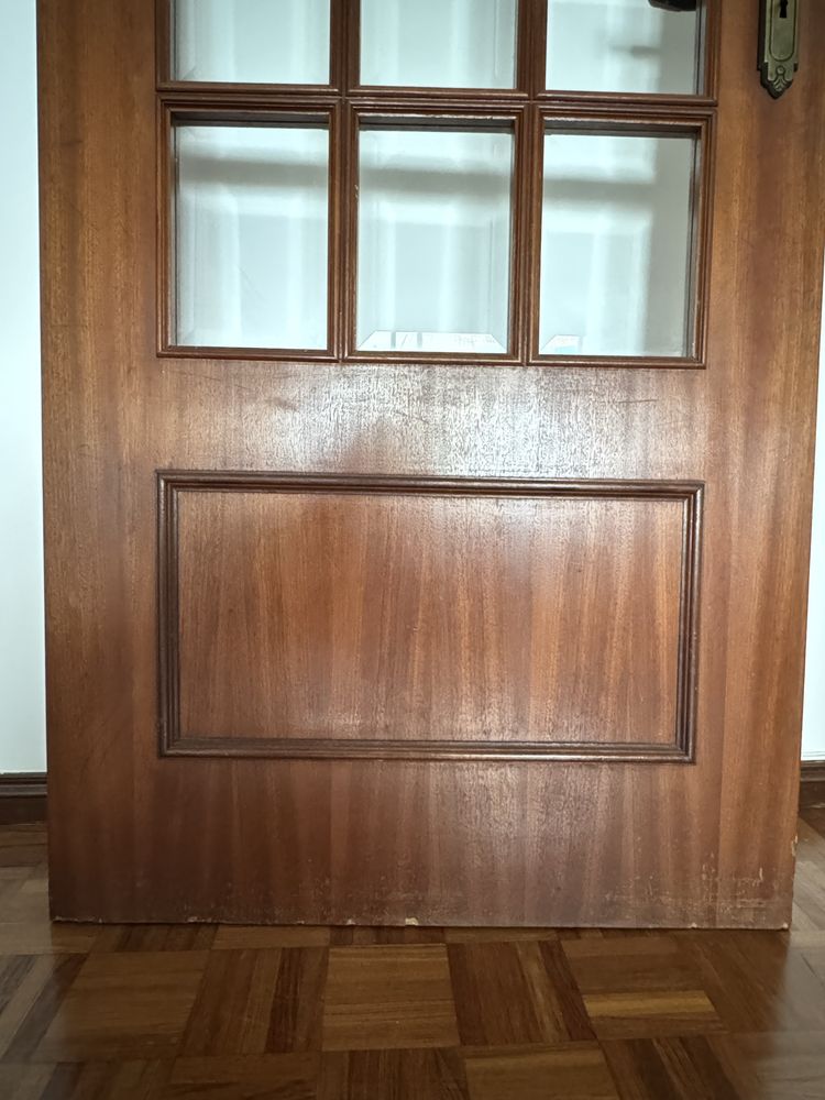 Porta com vidros