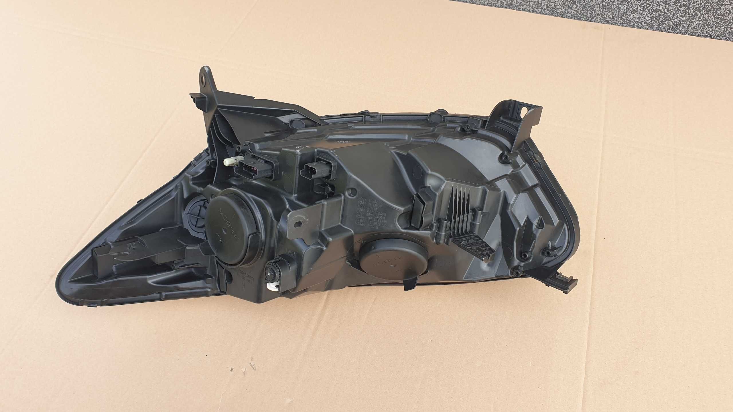 Renault Captur 1 I 2013-17 prawa lampa przód przednia UK