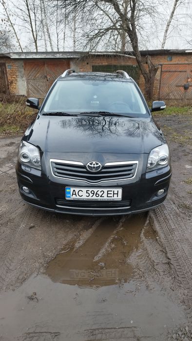 Тойота Авенсіс Універсал