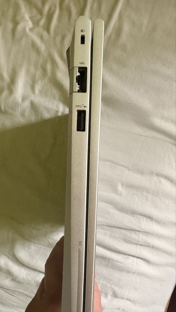 HP Elitebook 640 G9 z zasilaczem