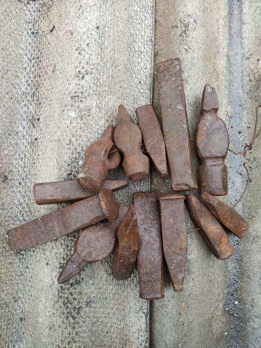 Продам метал заготовки.Ключи.Шкивы.Гирьки и грузики на веса.Молоточки