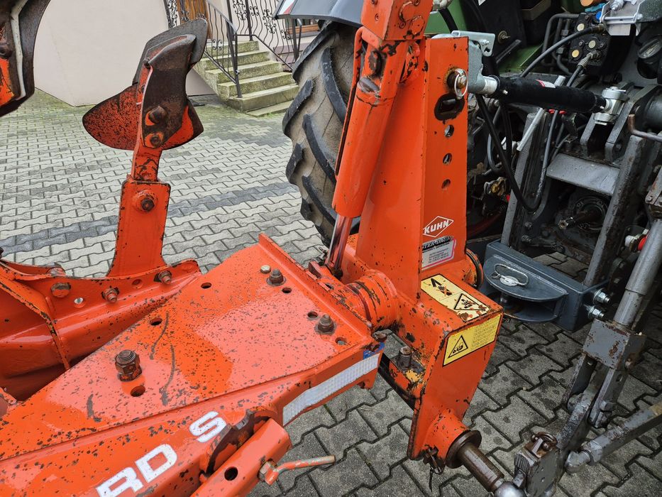Pług obrotowy 4 skibowy Kuhn Standard S 3+1