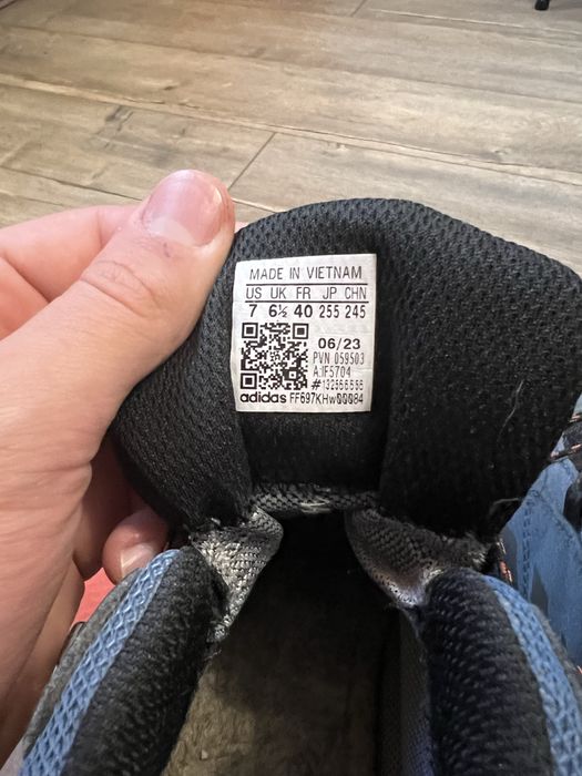 Adidas terrex.