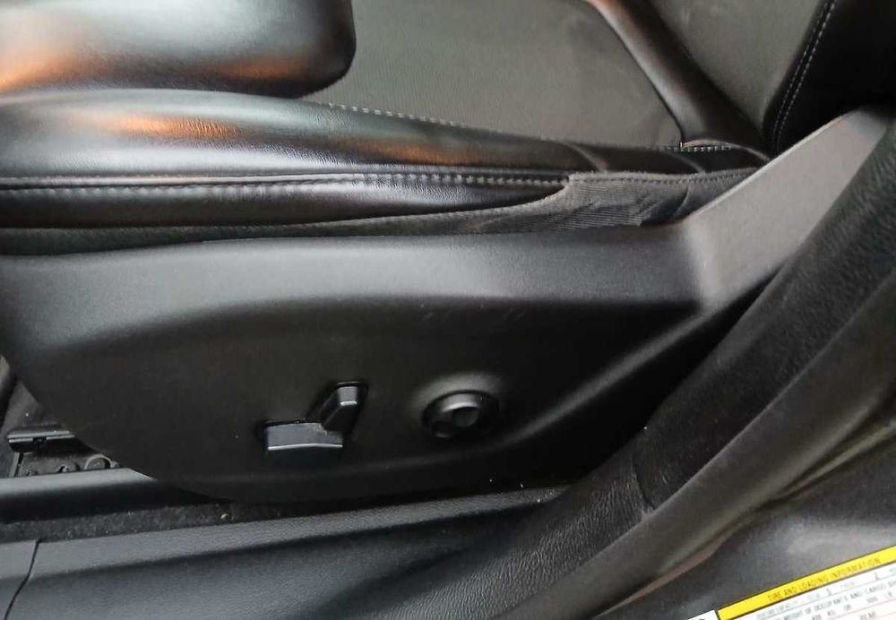 Jeep Cherokee 2019 року