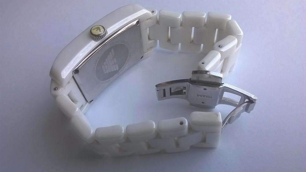 Relogio Emporio Armani com bracelete em ceramica branca