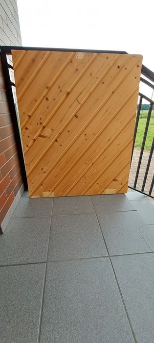 Klapa np na strych z drzewa