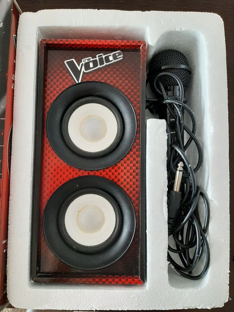 Przenośny głośnik boombox bluetooth z mikrofonem,efektami świetlnymi