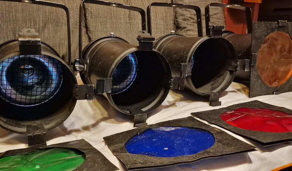 Stare reflektory teatralne 4szt kpl.