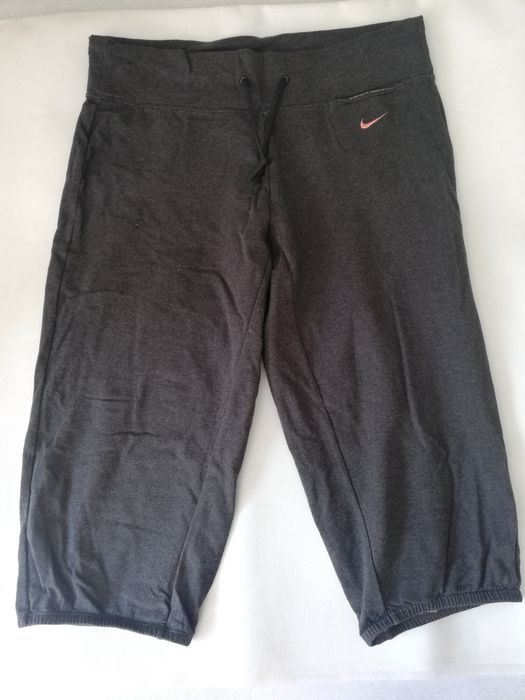 Szare spodnie nike