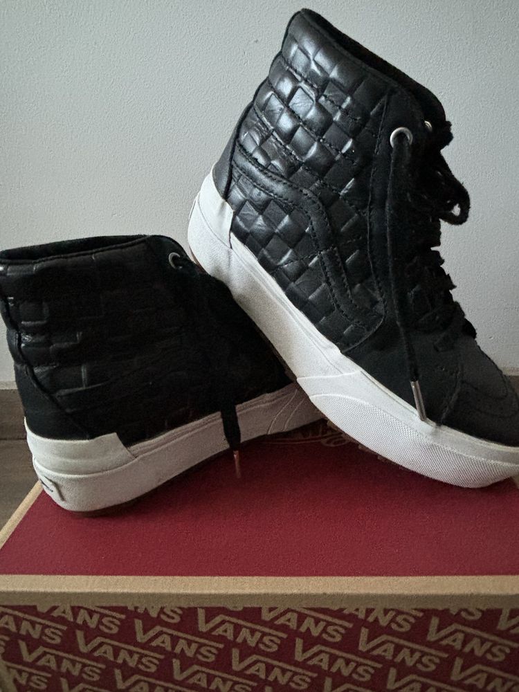 Buty botki jesienno-zimowe Vans rozmiar 38