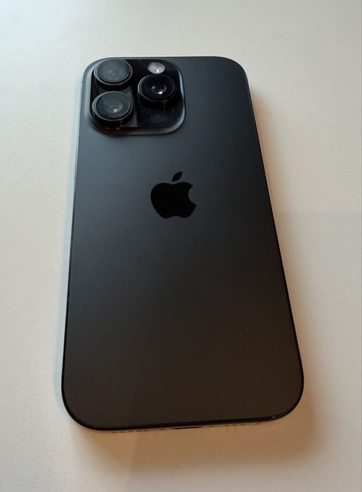 iPhone 16 Pro 1TB - Black Titanium