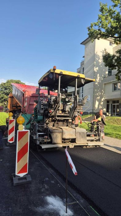 Asfalt Maszynowe Układanie Masy Bitumicznej Remont Dróg Frezowanie