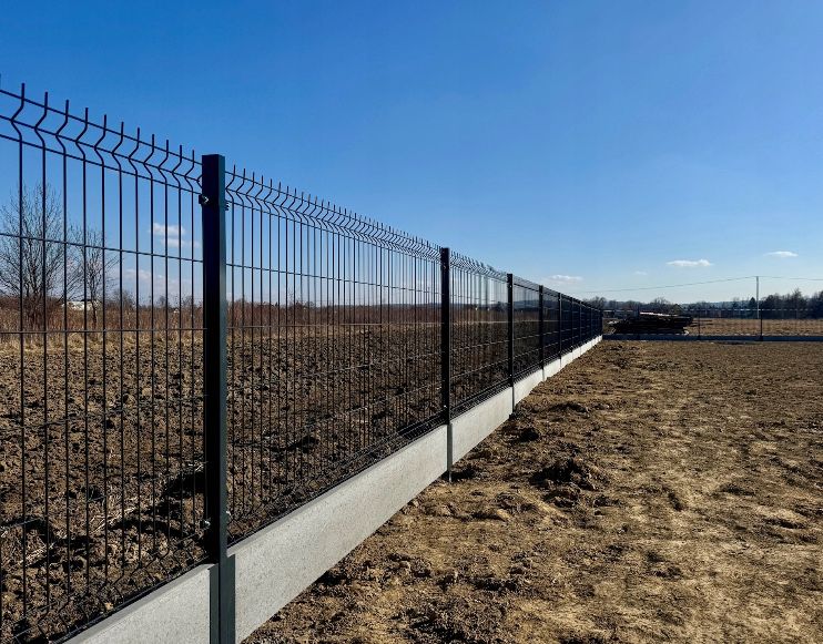 Montaz ogrodzen panelowych