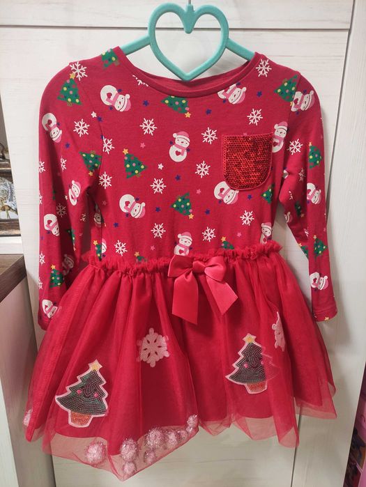 Дуже гарні речі на дівчинку + подарунок/красивая одежда на девочку