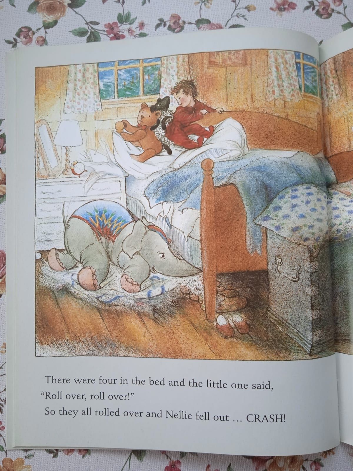 Książka dla dzieci z płytą CD Ten In The Bed po angielsku