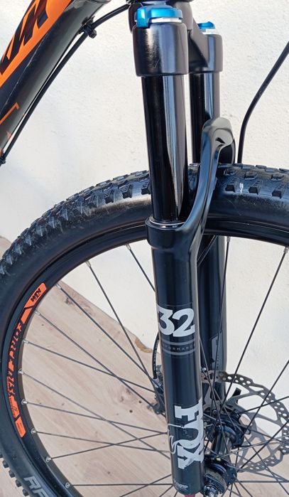 JF-Bikes Bicicletas KTM AERA FOX  M Carbono 12v
