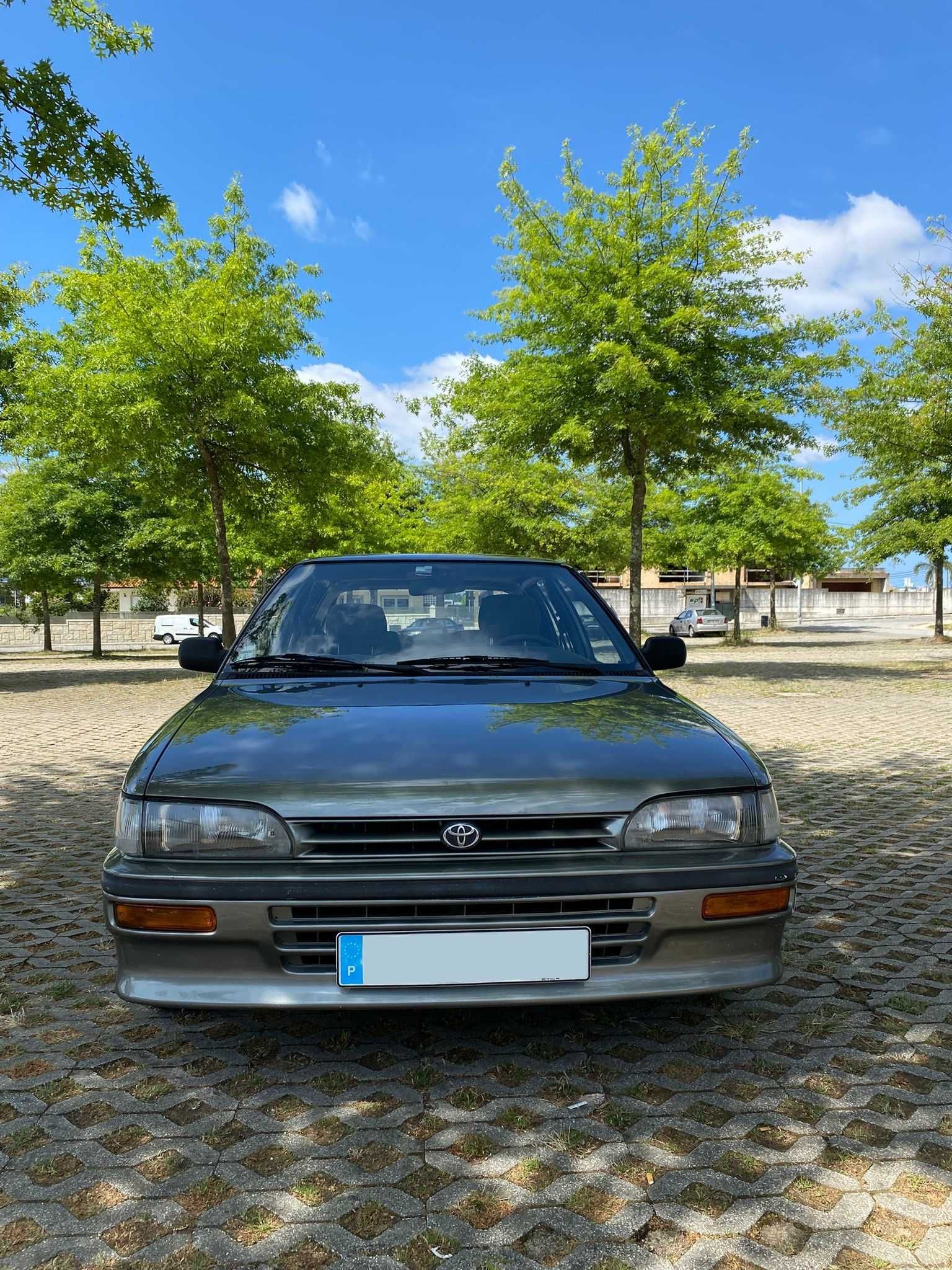 Toyota Corolla 1.3 E90 Hatchback (1992)