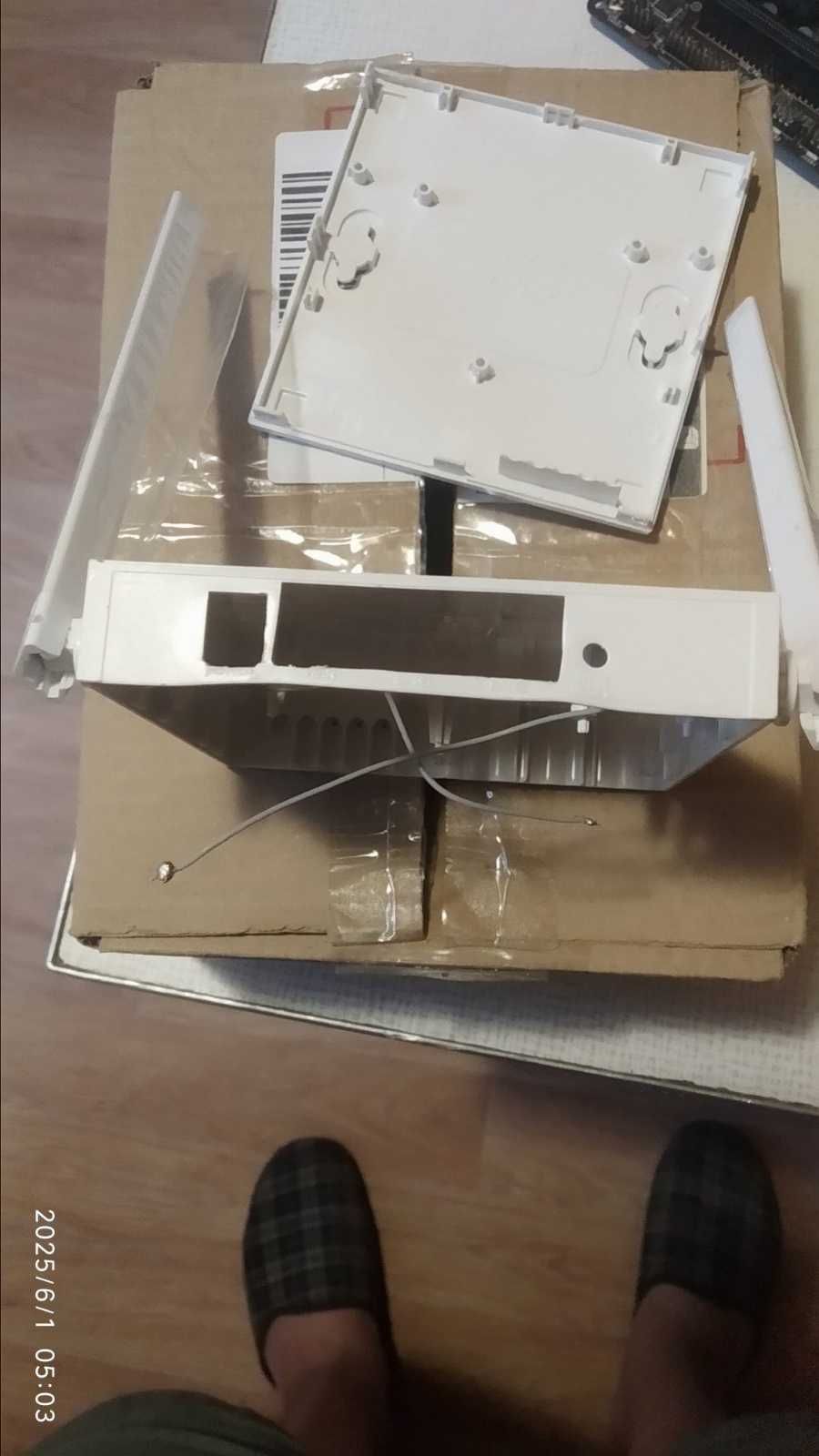 Пласиковый корпус роутера.TL-WR940N