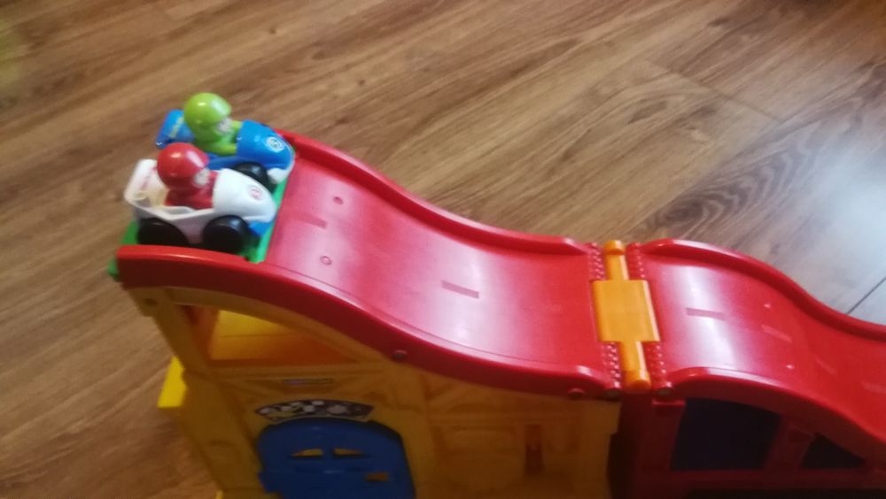 Fisher-Price Little People tor zjeżdżalnia z 2 autkami