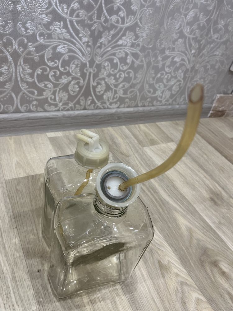 Штоф , бутиль , ємність для води