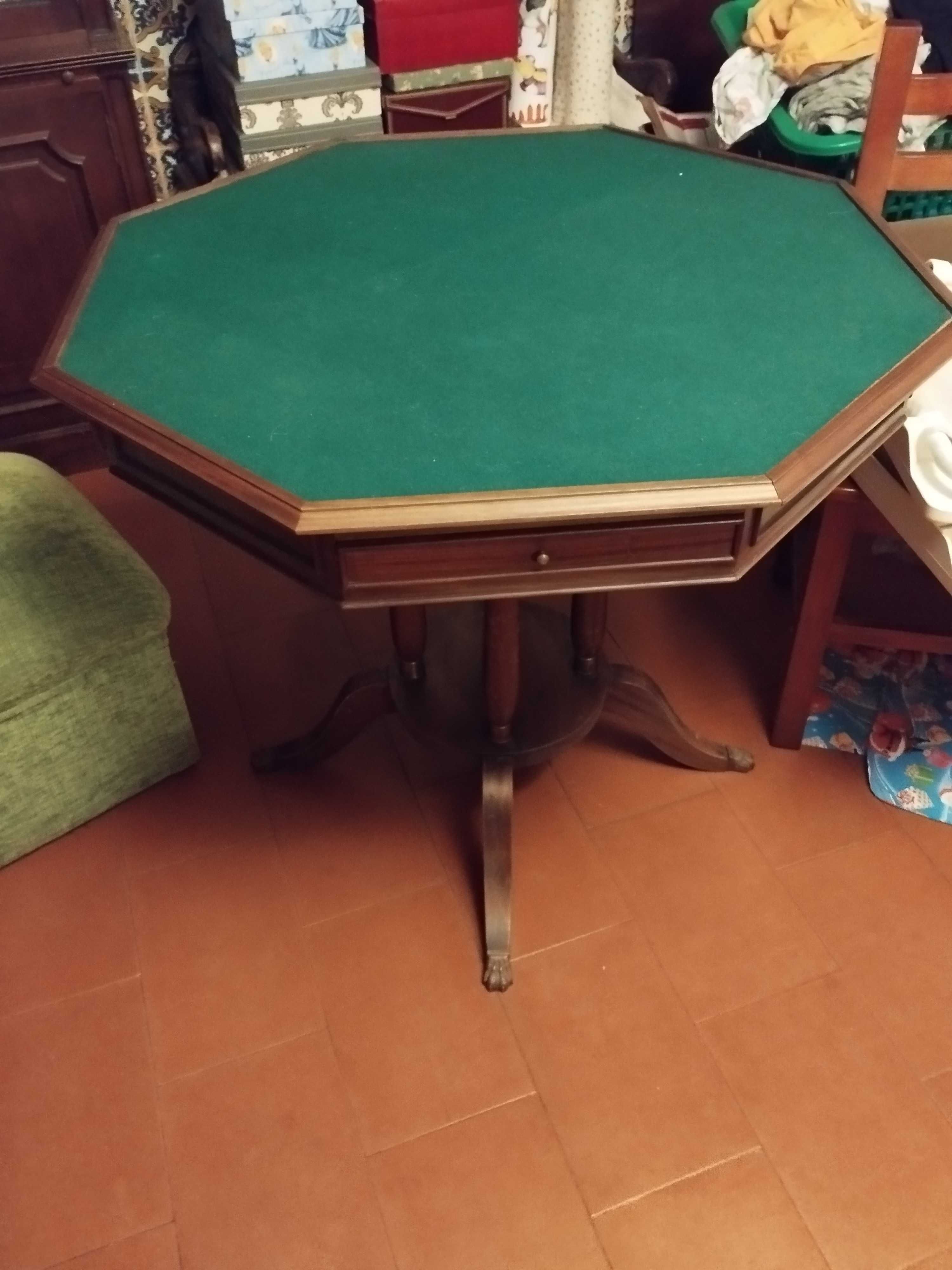 Mesa de Jogo com tampo rotativo