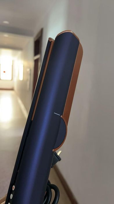 Фен вирівнювач  для волосся Dyson airstrait