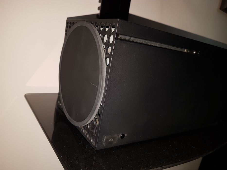 Xbox Series X zestaw z dodatkami - stan idealny.