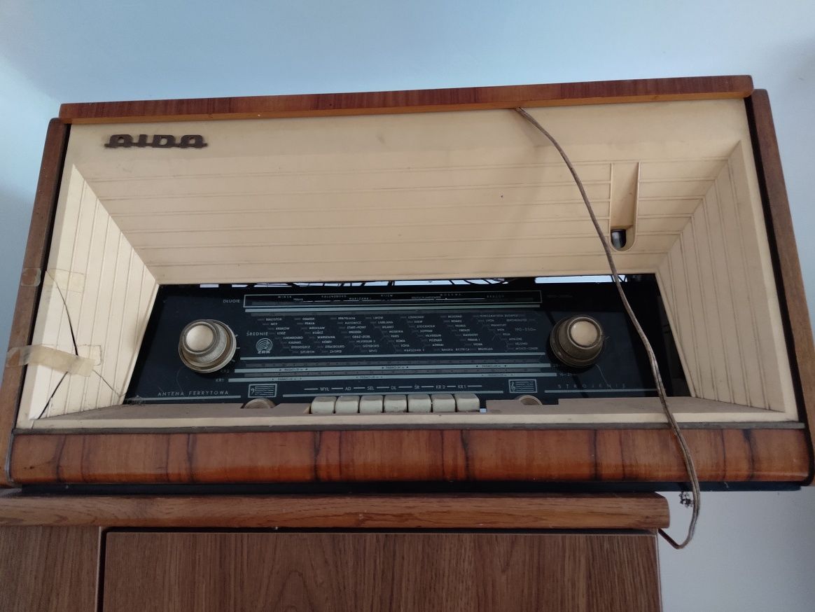 Radio aida z gramofonem