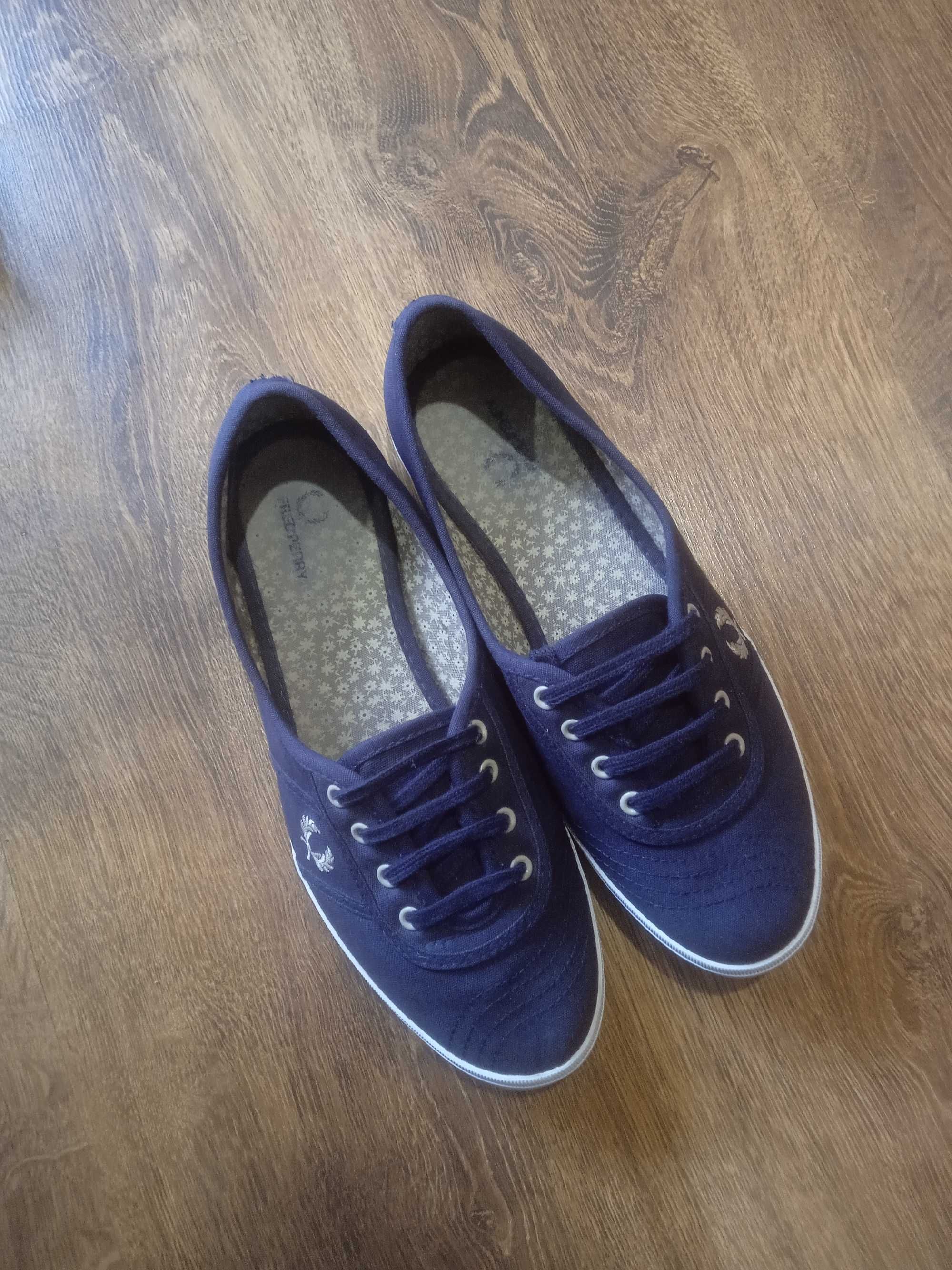 Продам жіночі мокасини кеди бренду Fred Perry