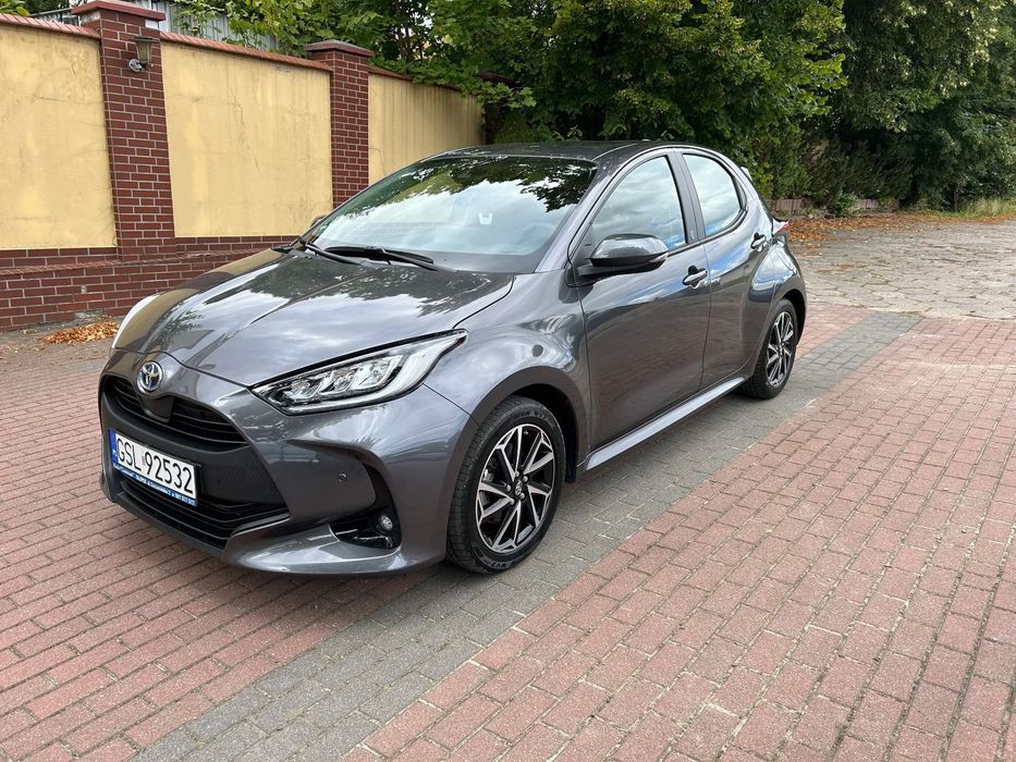 Toyota Yaris 1.5 hybryda 45 tys km wersja TEAM DEUTSCHLAND