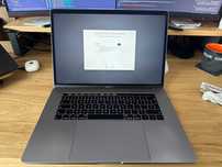 MacBookPro 2019 i9 (8-rdzeni 2,3 GHz ), 32 GB DR4 2400MHz, SSD 512GB