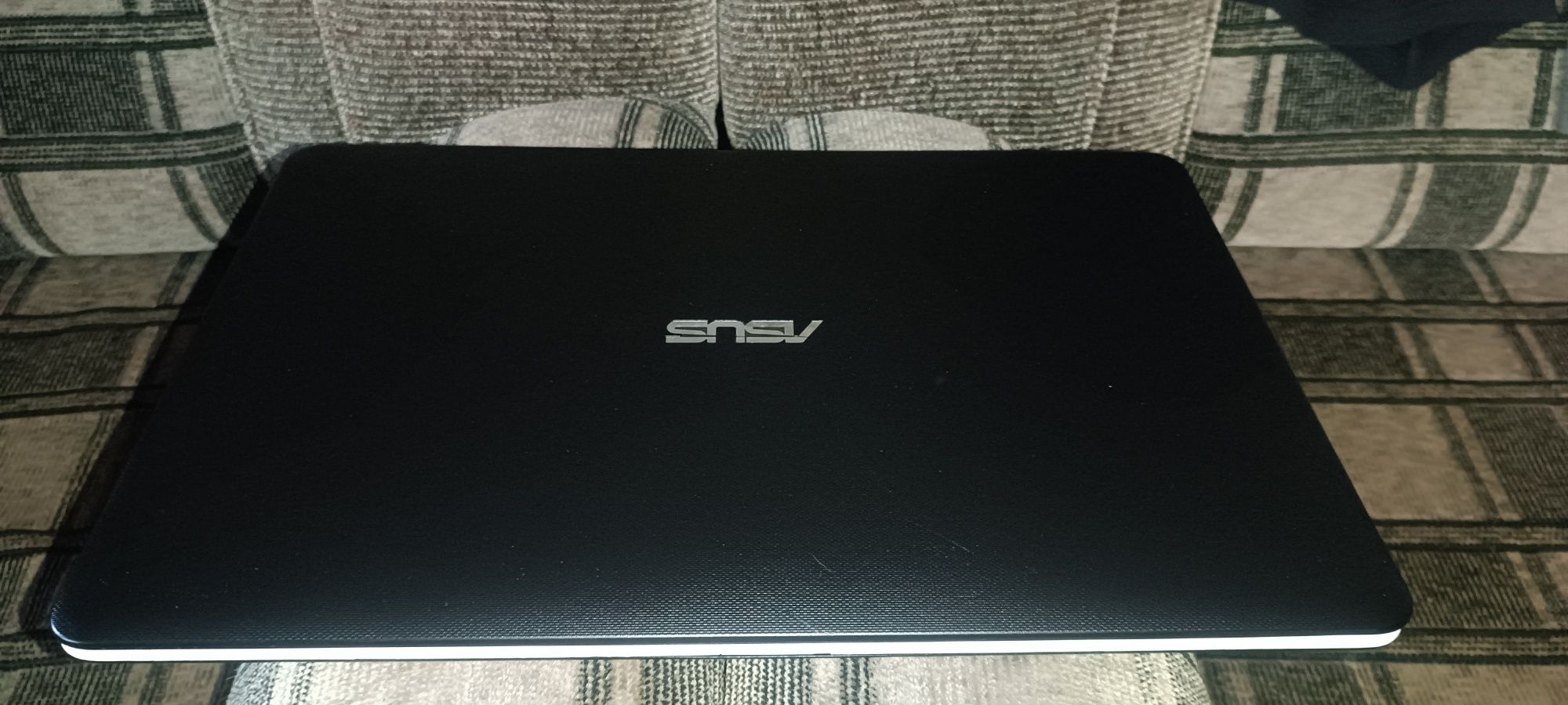 Ноутбук Asus F751M с большим 17,3" экраном!!!