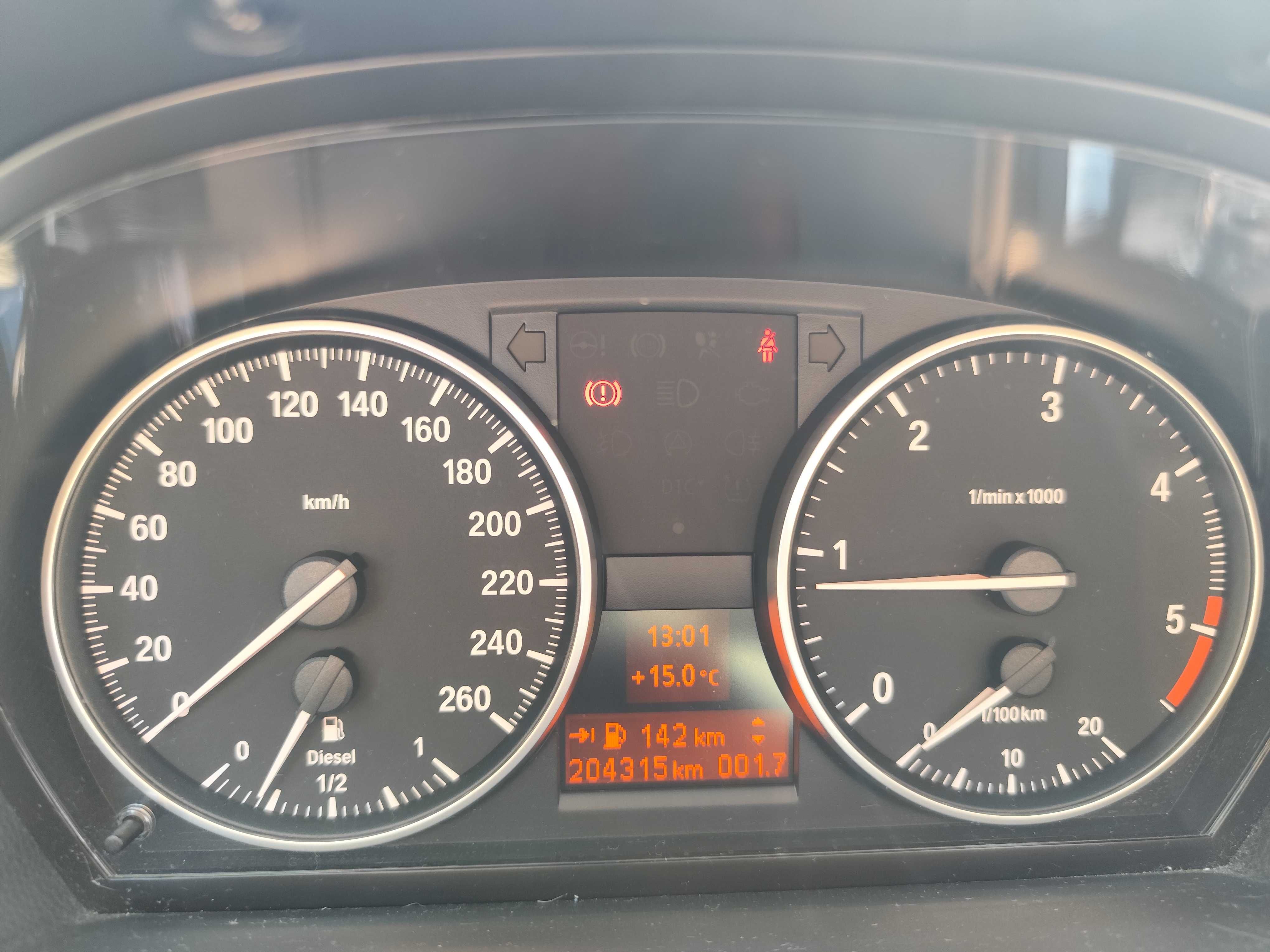BMW E90 318d sedan facelift 2008