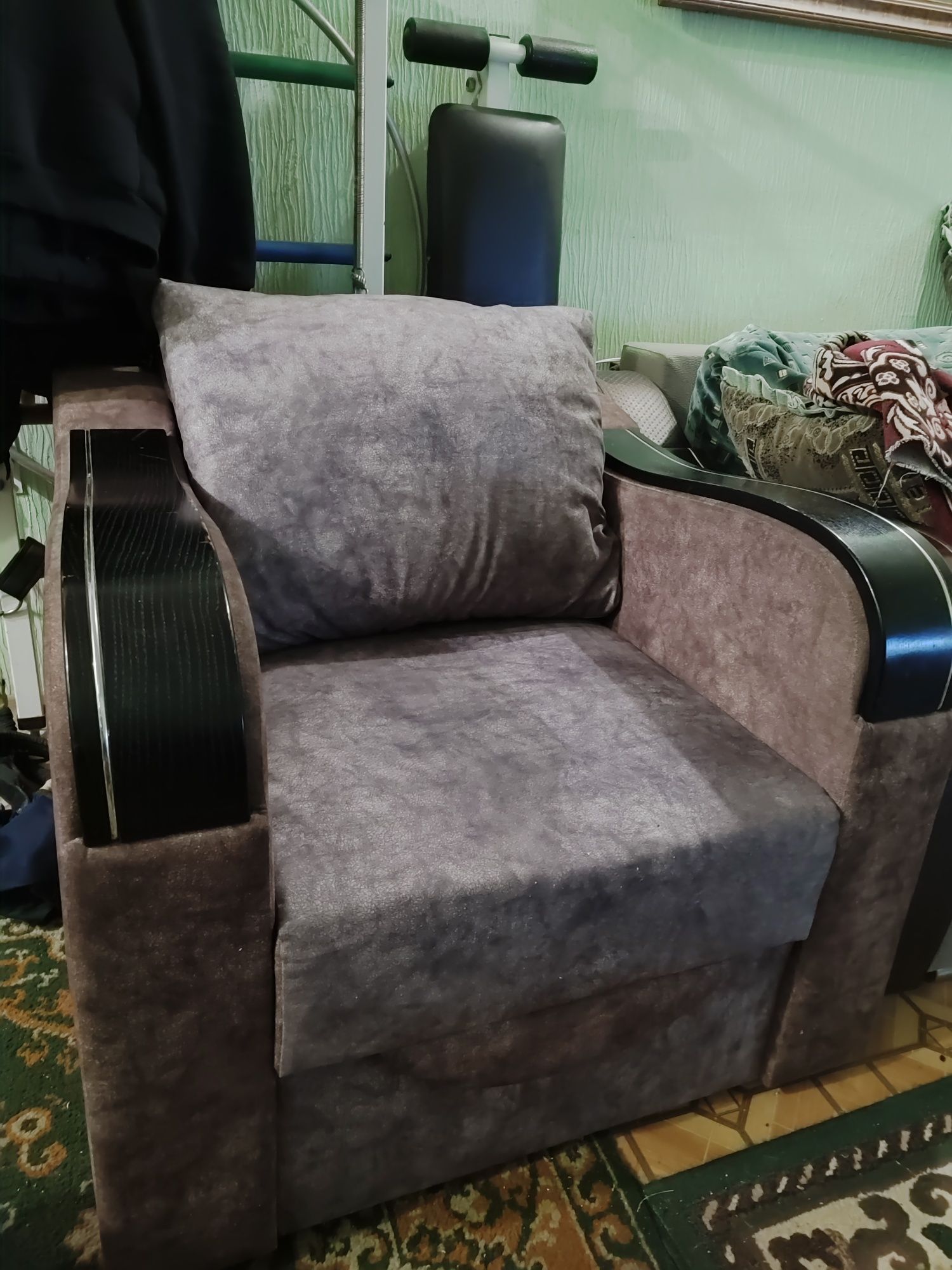 Мебель мягкая кресло