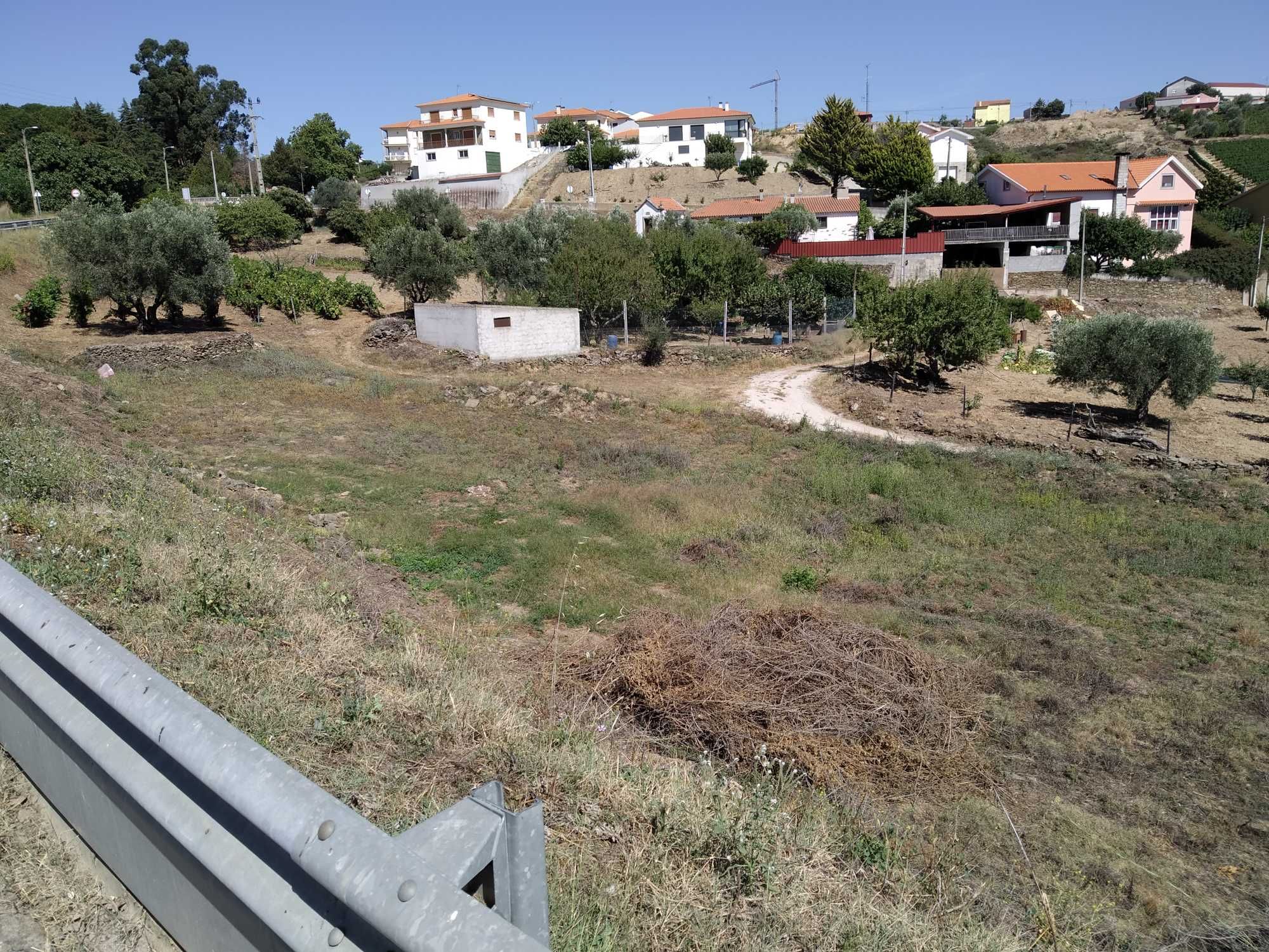 Terreno 1.800m2 para construção, baixa de preço