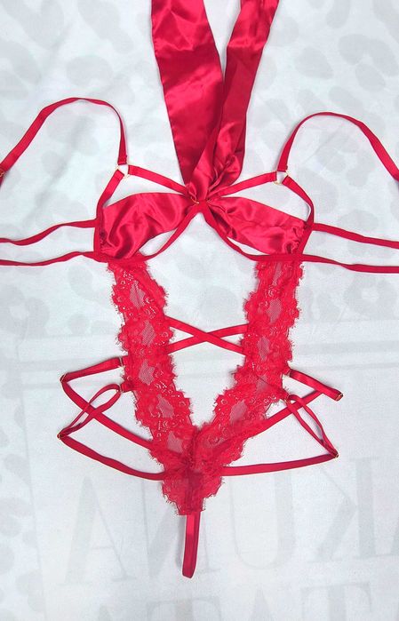 bordowa bielizna erotyczna otwarte miseczki satynowa kokarda M