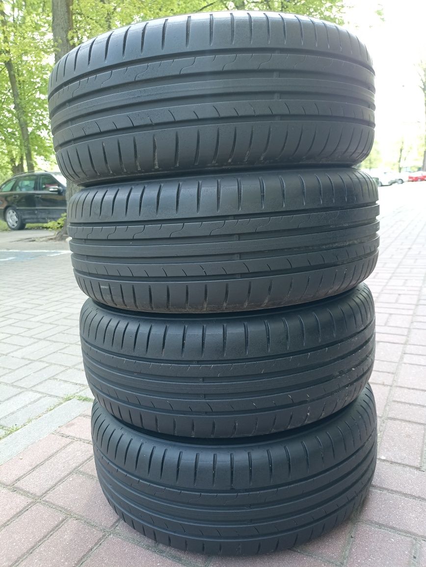 Opony letnie Dunlop  Outside na felgach aluminiowych 205/60/R15